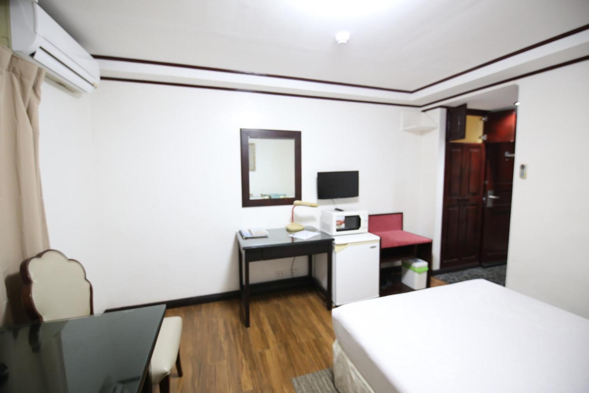 Hotel Asia Cebu Екстер'єр фото